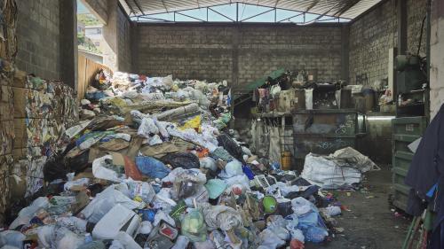 ENTRE RESÍDUOS E DIREITOS: A SAÚDE DOS CATADORES DESDE 2010